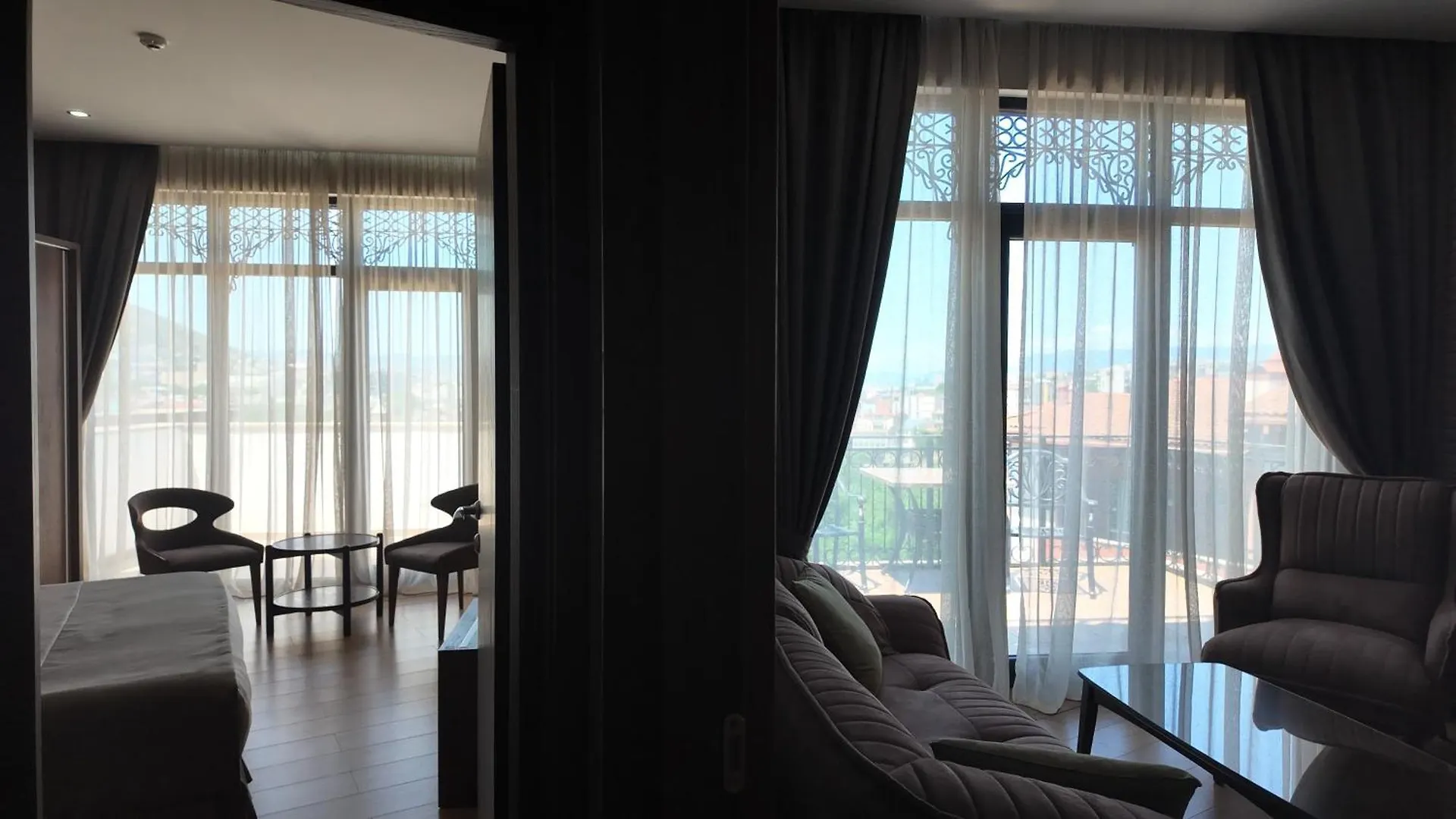 Metekhi Line Hotel Τυφλίδα 4*,