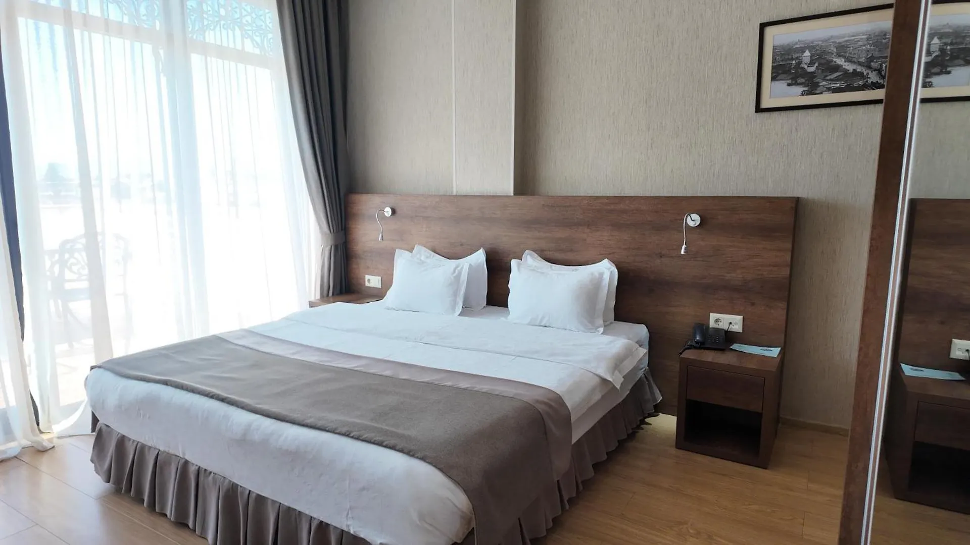 Metekhi Line Hotel Τυφλίδα