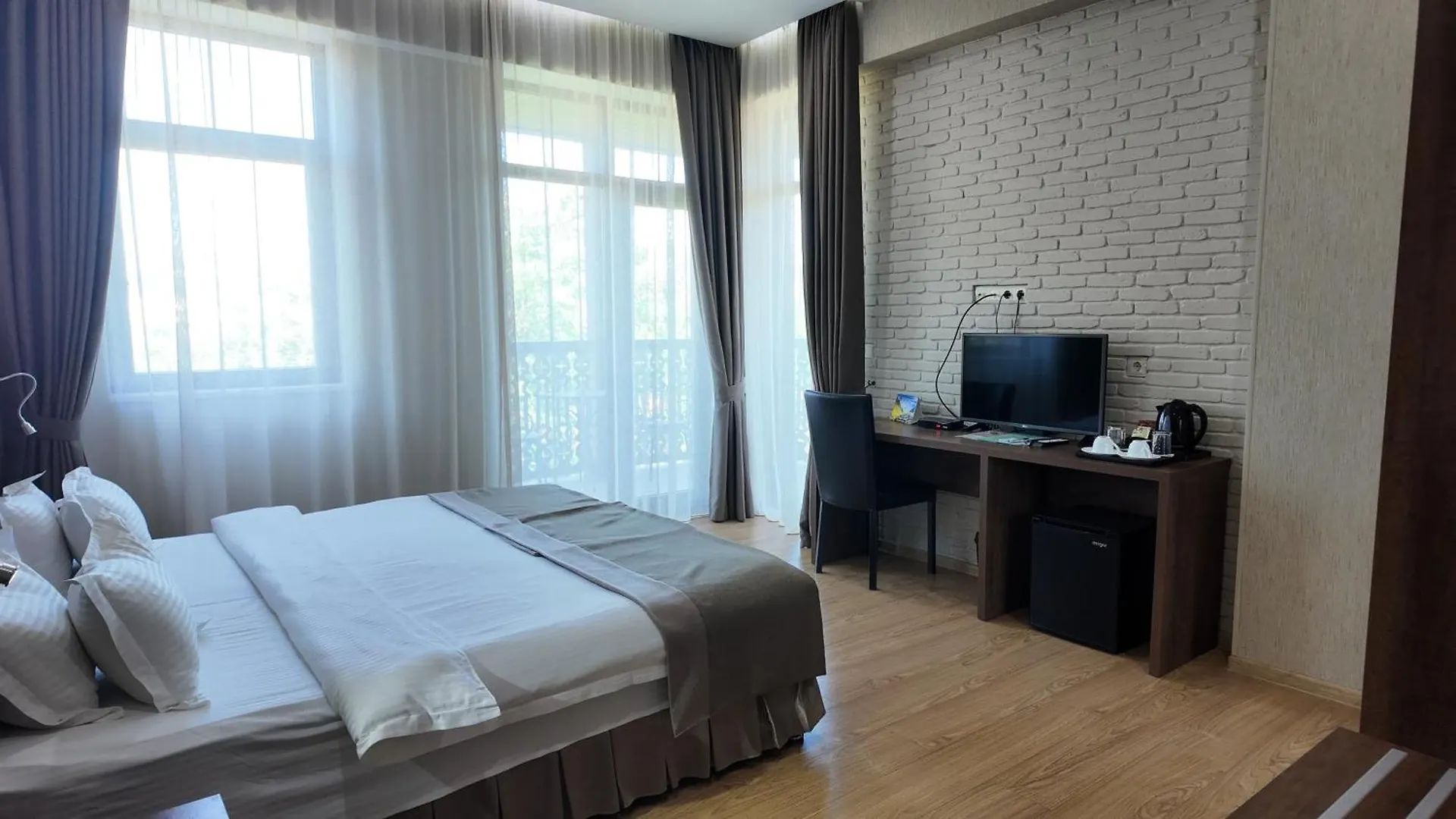 Metekhi Line Hotel Τυφλίδα